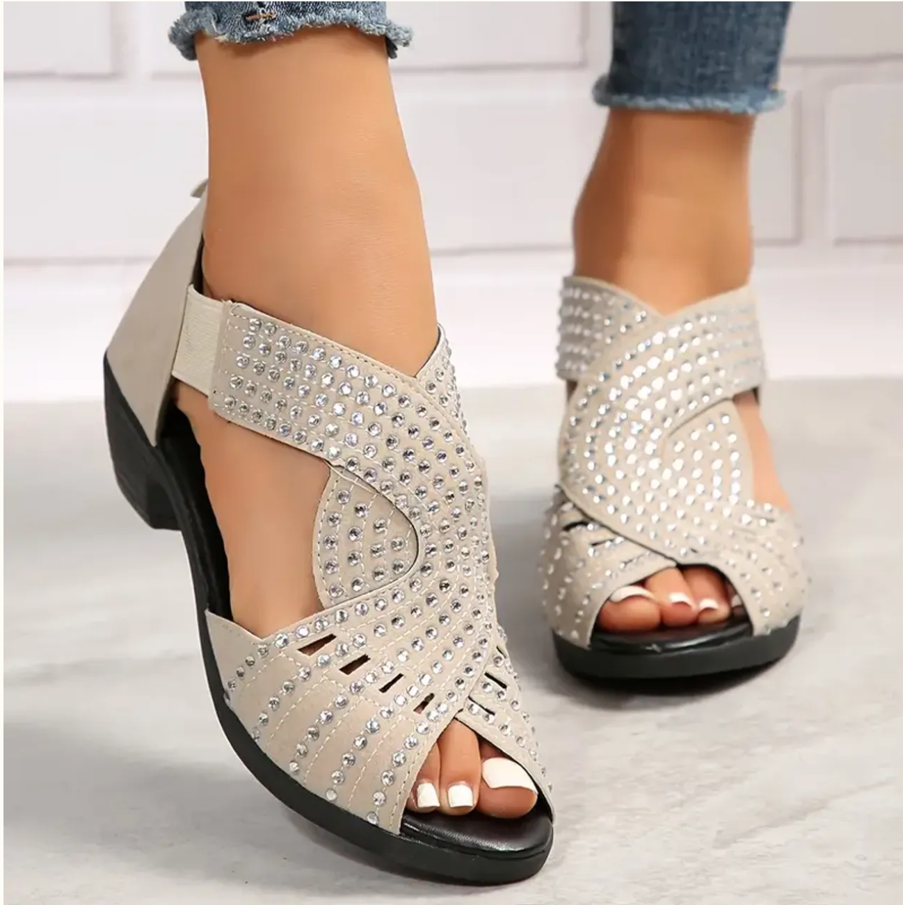 🔥Last Day Promotion 70% OFF🔥 Orthopedic Low Heel Cut-Out Sandals